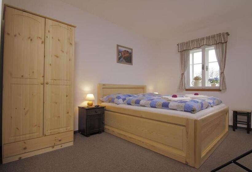 Standard Kolmen Hengen Huone, Pension U Lipy