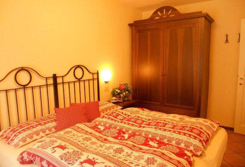 Apartamento 1 Dormitório com Sacada, Residence Villa Avisio