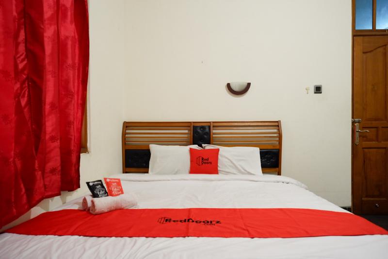 Номер Deluxe, Reddoorz Near Tugu Yogyakarta