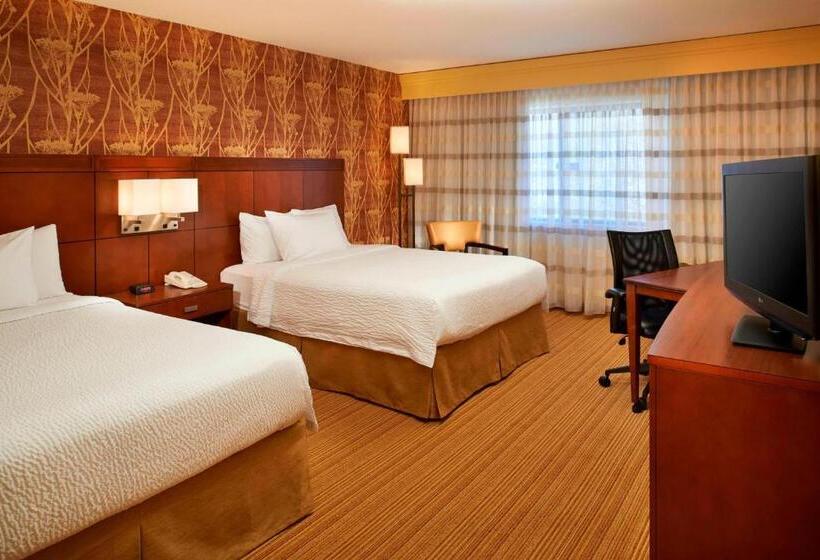 Номер Стандарт 2 Двуспальные Кровати, Courtyard Detroit Utica
