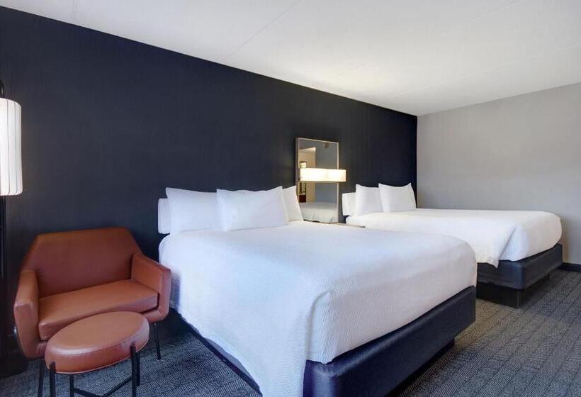 Номер Стандарт, Courtyard By Marriott State College