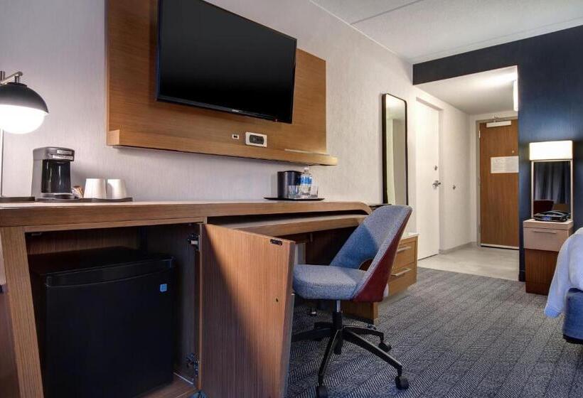 Стандартный Номер Кровать Кинг, Courtyard By Marriott State College