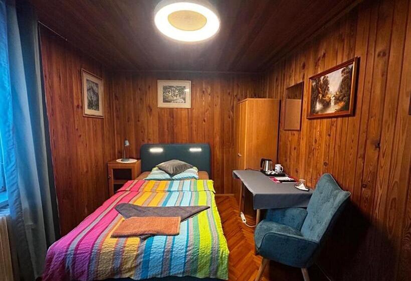 Quarto Estandar Individual, Penzión Rozália