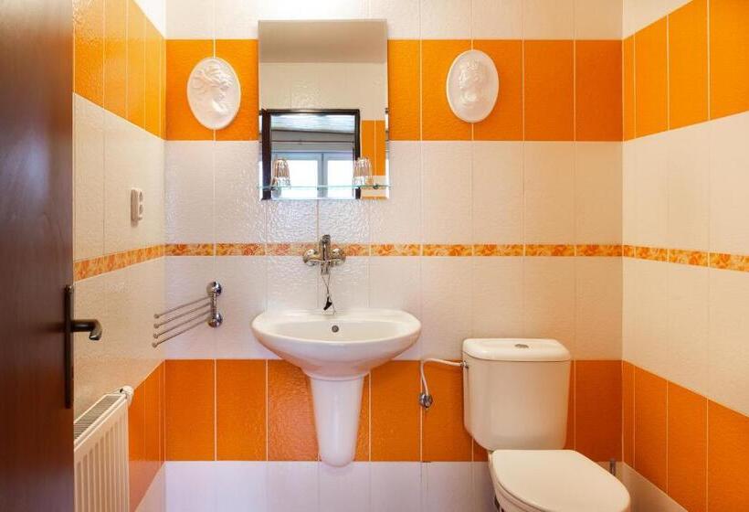 Quarto Deluxe, Penzión Rozália