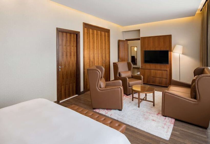 Family Suite, Radisson Blu Hotel, Dubai Canal View