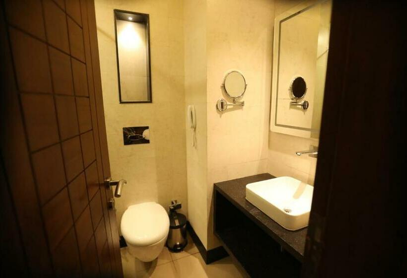 Люкс, The Pinnacle Inn Sarnath