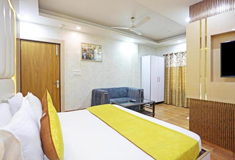 行政三人间, Preet Palace  5 Mints Walk From Nizamuddin Railway Station