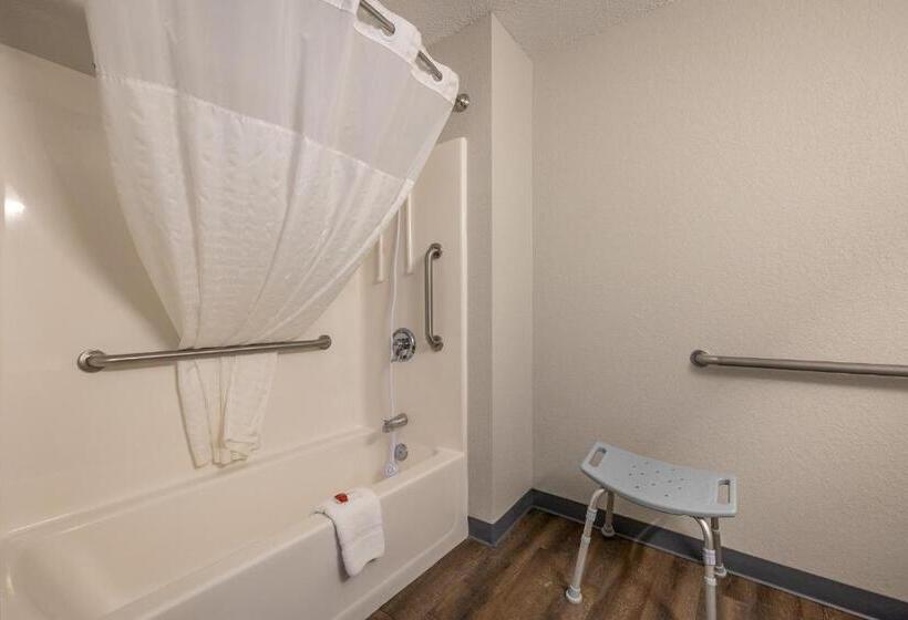 Номер Стандарт Адаптированный для Инвалидов, Days Inn By Wyndham Wall