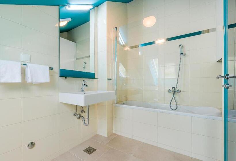 استودیوی استاندارد با چشم‌انداز دریا, Apartments Villa Azzurra Bol