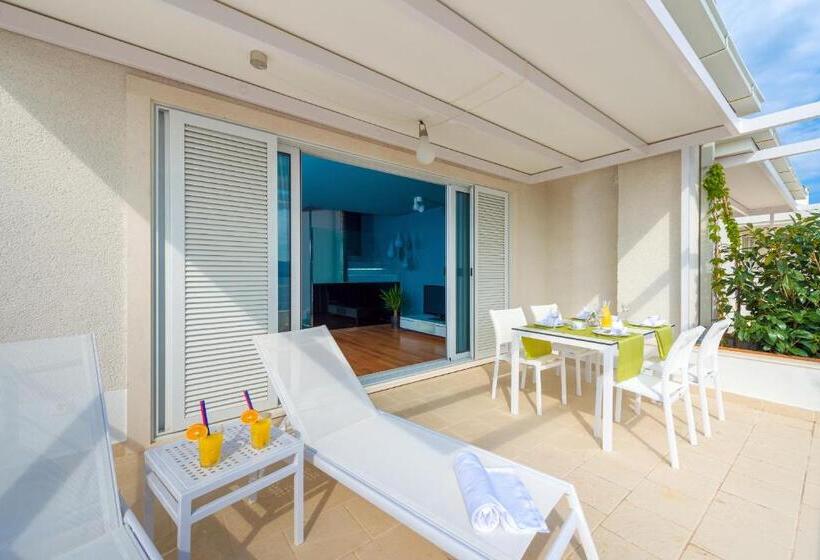 2 Bedroom Deluxe Apartment Sea View, Apartments Villa Azzurra Bol
