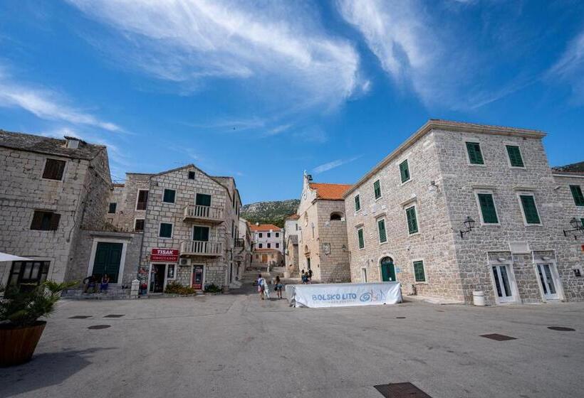 آپارتمان ممتاز دوخوابه رو به دریا, Apartments Villa Azzurra Bol