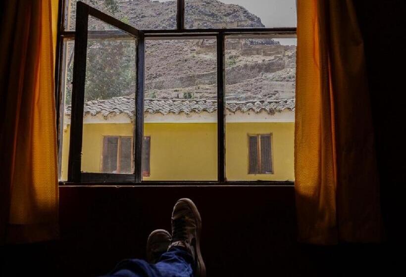 اتاق خانوادگی, B&b Sun Gate