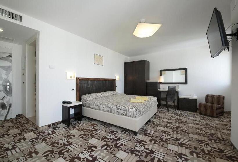 اتاق سوپریور, Grande Albergo Marin
