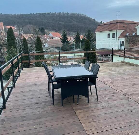 Полулюкс Одноместный с Террасой, Mikulov Inn   Apartments Slunce