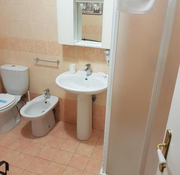 اتاق لوکس, B&b I Puritani