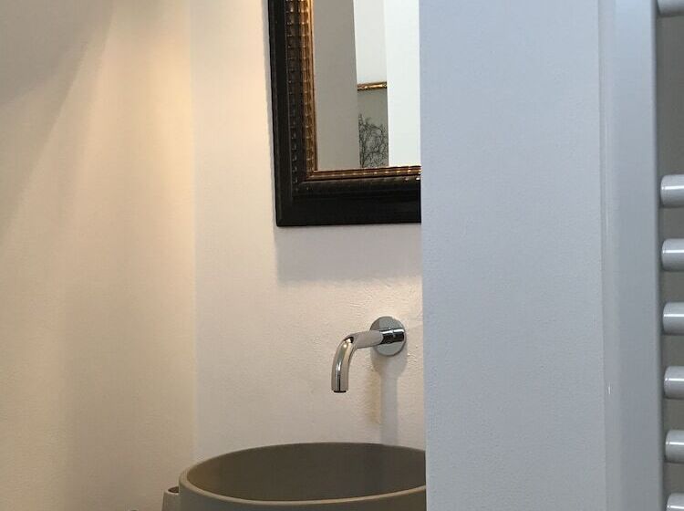 اتاق لوکس, Trulli Pietraverde Guest House