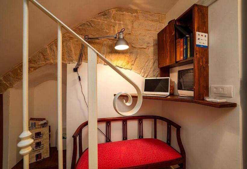 Номер Стандарт с Балконом, Santaló B&b