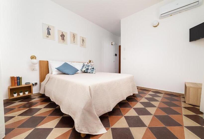 Номер Стандарт с Балконом, Santaló B&b