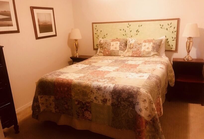 套房, Driftwood Inn