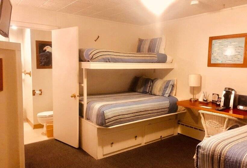 标准间, Driftwood Inn