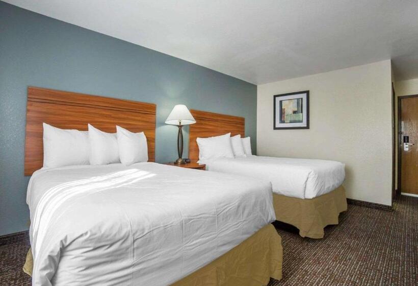 Номер Комфорт, Quality Inn