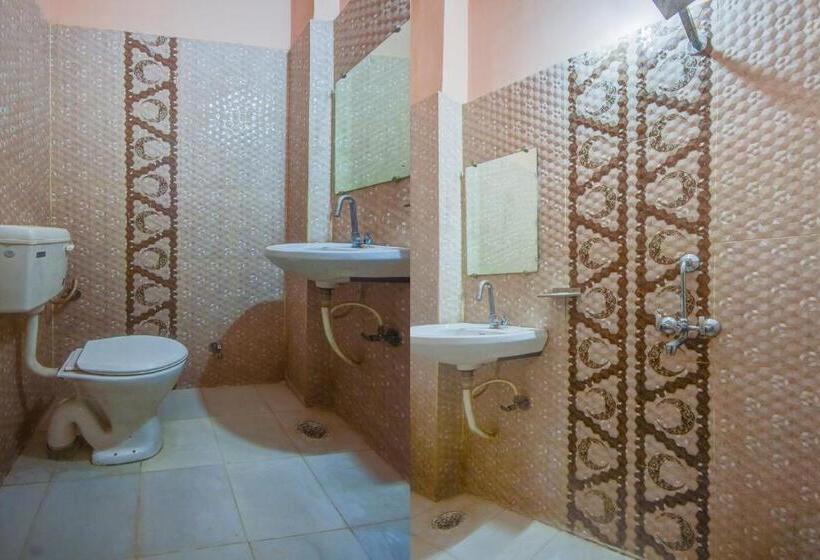 اتاق کلاسیک سه تخته, Spot On Mangalam Guest House