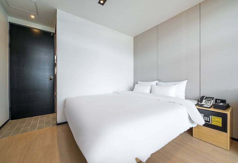 Королевский Номер, Gwanganri Hotel Oceanview