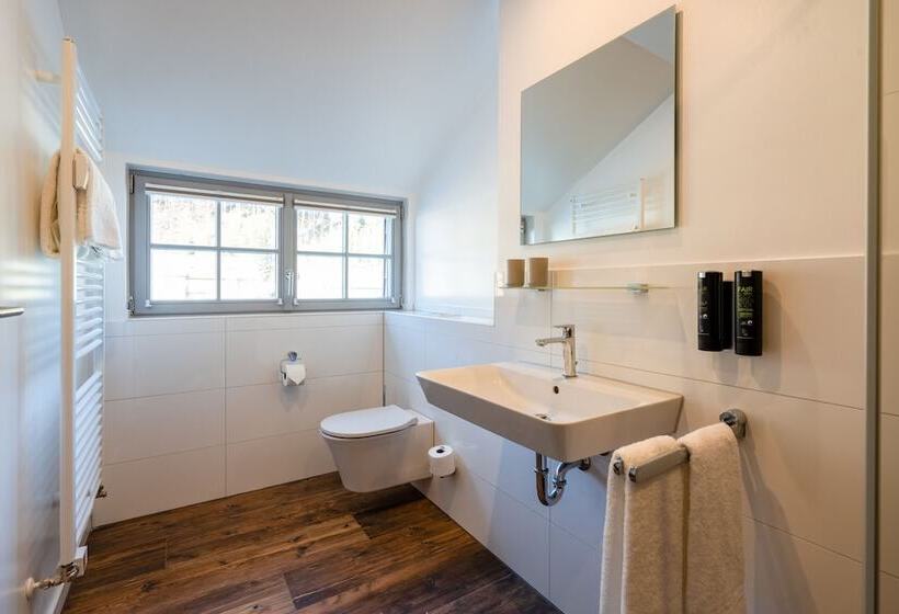 Quarto Estandar, Coucou Hotel & Kuckucks Stube