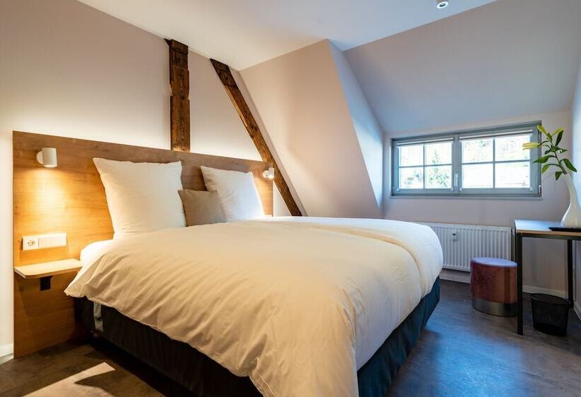 Quarto Estandar, Coucou Hotel & Kuckucks Stube