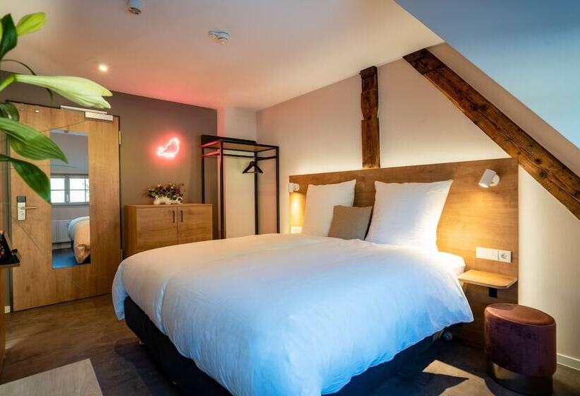 Номер Стандарт, Coucou Hotel & Kuckucks Stube
