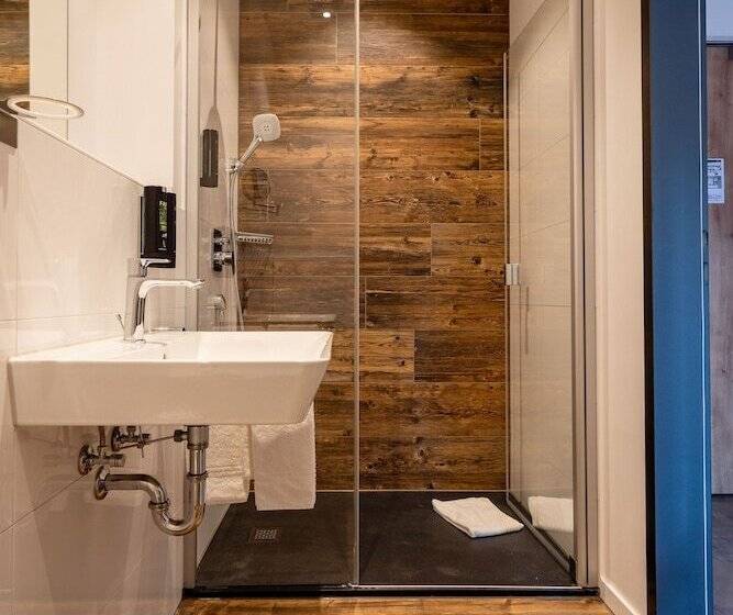 Quarto Deluxe, Coucou Hotel & Kuckucks Stube