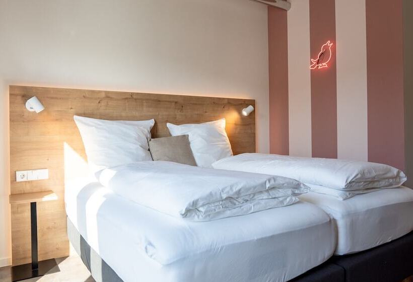 Quarto Superior, Coucou Hotel & Kuckucks Stube