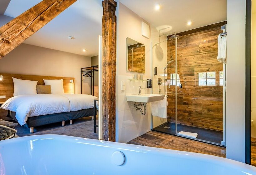 Quarto Superior, Coucou Hotel & Kuckucks Stube