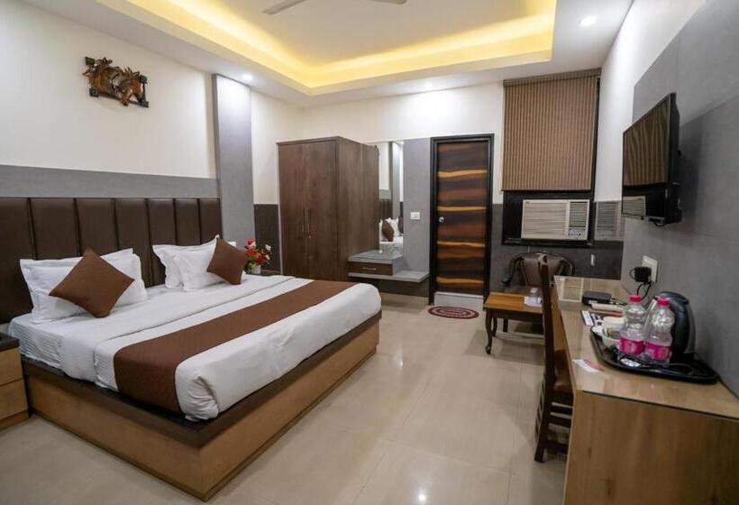 اتاق لوکس, Mahajan International, Delhi Airport