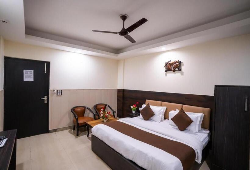 اتاق لوکس, Mahajan International, Delhi Airport