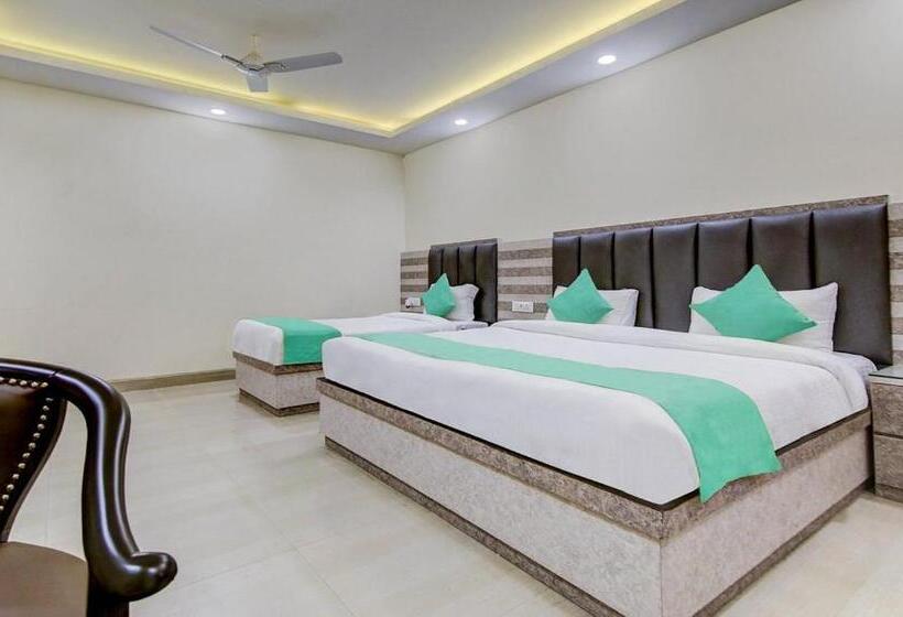 اتاق لوکس سه تخته, Mahajan International, Delhi Airport