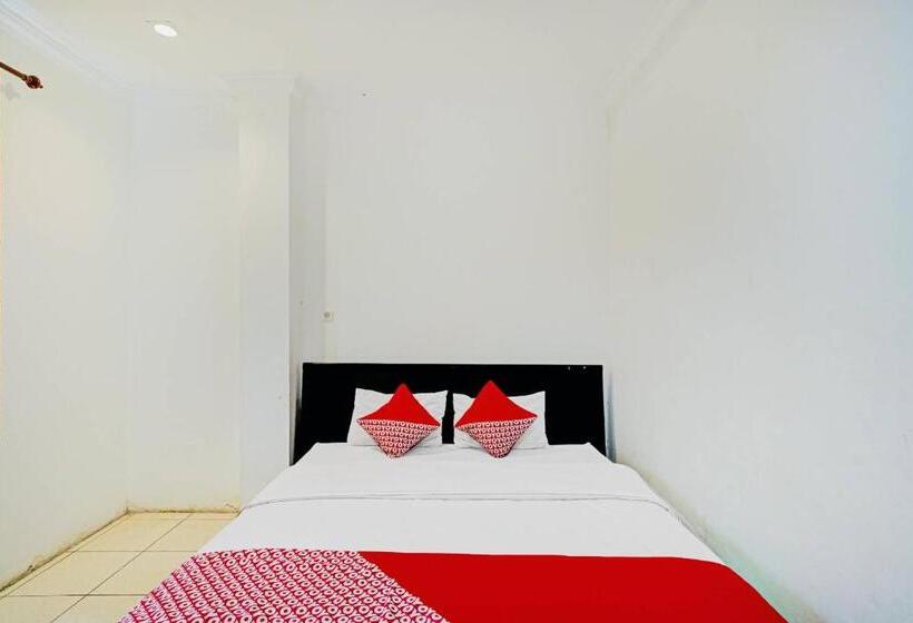 Номер Deluxe, Reddoorz @ Jalan Sei Mencirim Medan