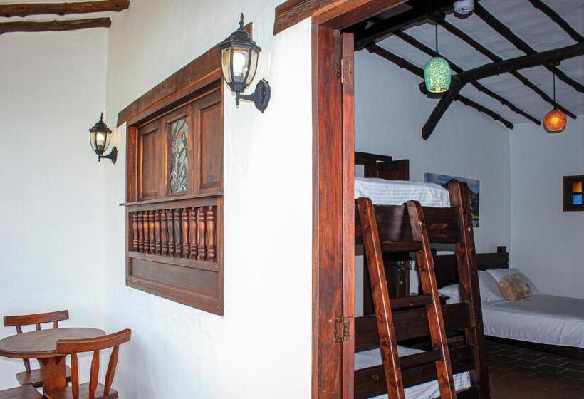 Четырехместный Номер Стандарт с Балконом, Campestre Ataraxia Barichara
