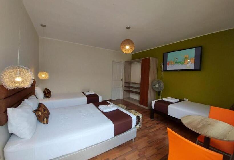 اتاق راحتی سه تخته, Hostal Atenea