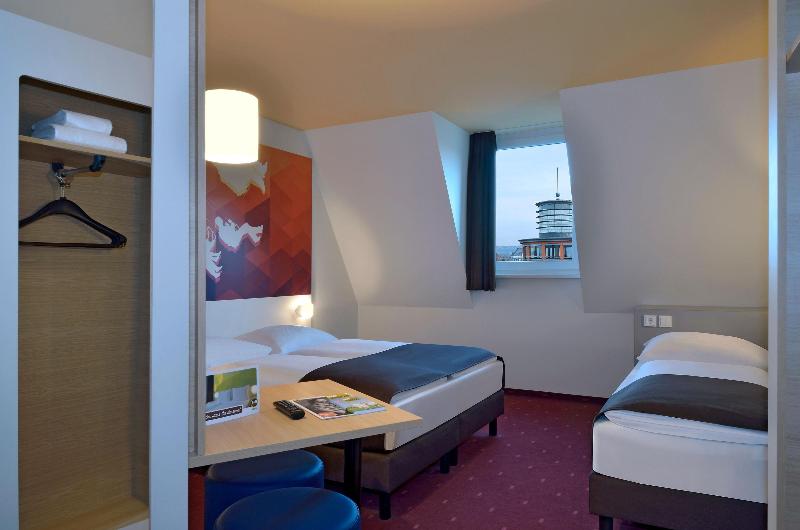 חדר סטנדרט לשלושה, B&b Hotel Stuttgart Bad Cannstatt