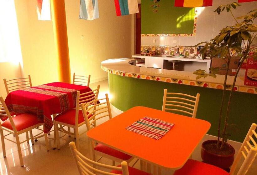 اتاق استاندارد سه نفره, Marlon's House Nasca