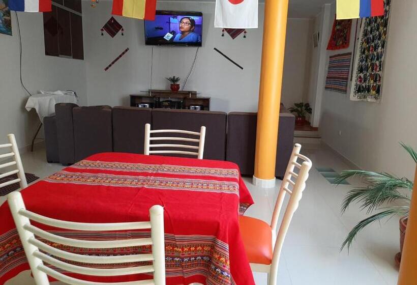 اتاق استاندارد با سرویس بهداشتی مشترک, Marlon's House Nasca
