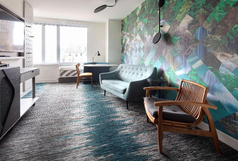 Полулюкс Кровать Кинг, Canvas Moncton, Tapestry Collection By Hilton