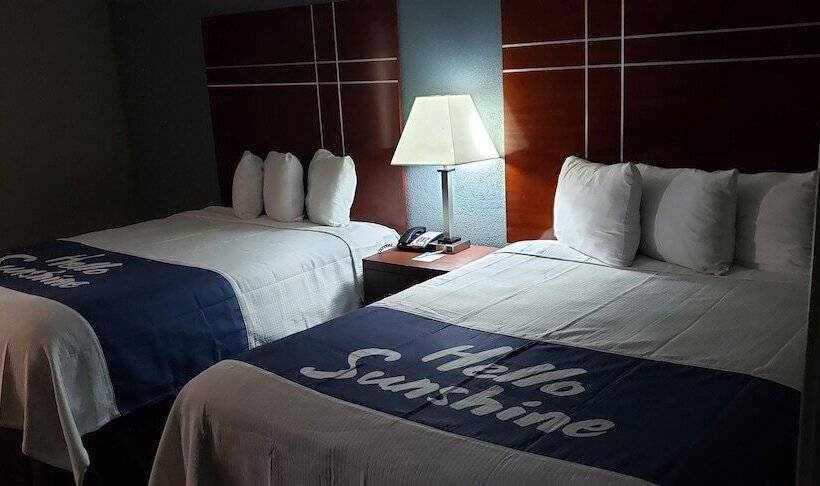 스탠다드 룸 더블 침대 2개, Days Inn By Wyndham West Des Moines   Clive