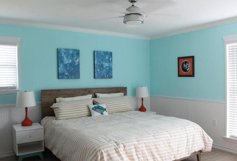 Апартаменты 2 Спальни, Executive Keys Condominiums On The Beach