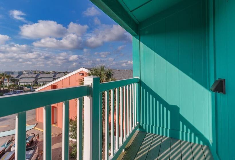 Апартаменты 2 Спальни, Executive Keys Condominiums On The Beach