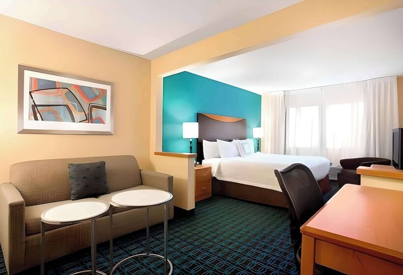 سوییت, Dubuque Inn & Suites