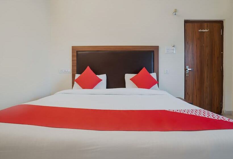 Номер Стандарт, Super Hotel O Gokul Grand Near Sr Nagar Police Station