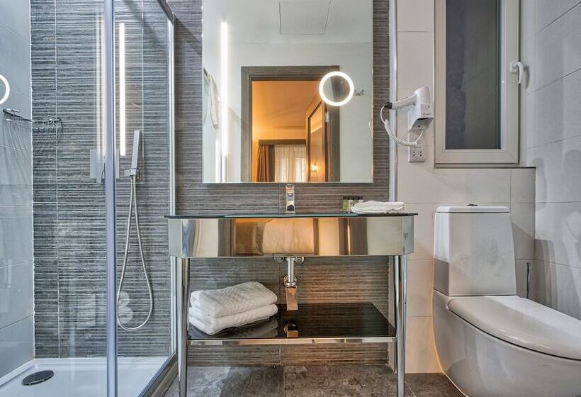 اتاق استاندارد سه نفره, Palazzo Rosaria Boutique