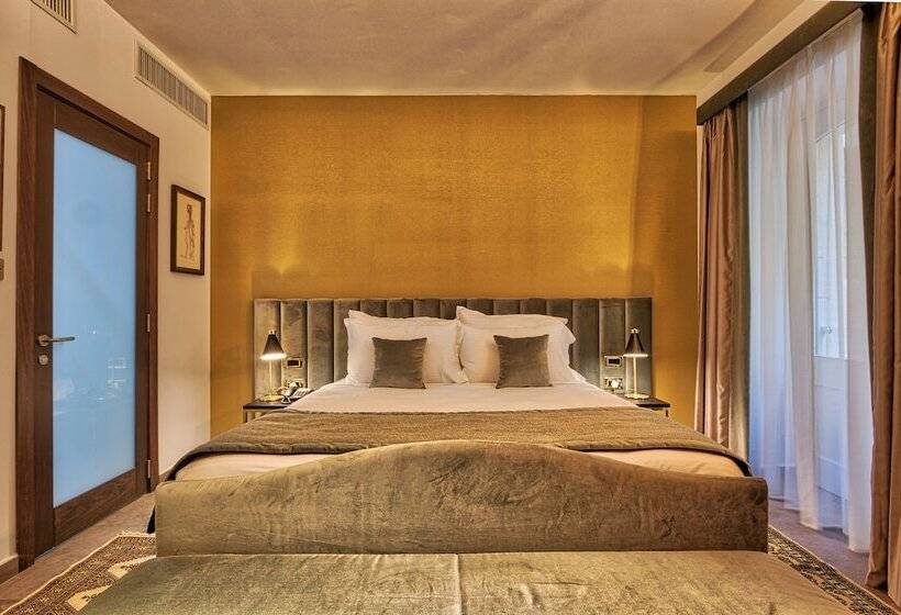 اتاق لوکس با بالکن, Palazzo Rosaria Boutique